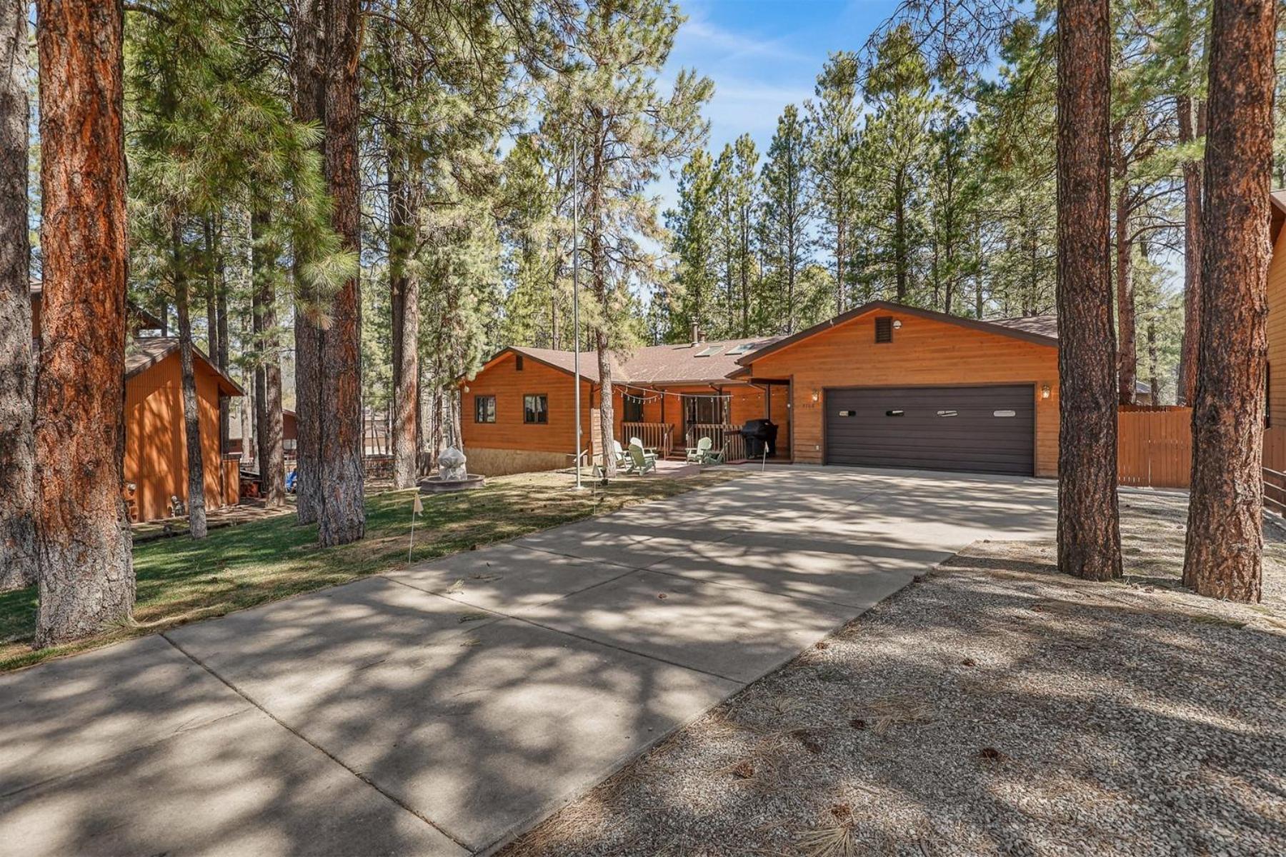 Pristine On Wooded Lot. Fantastic Location Pool Table Flagstaff